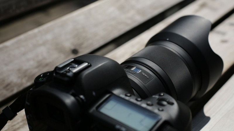 tokina opera 50mm f1