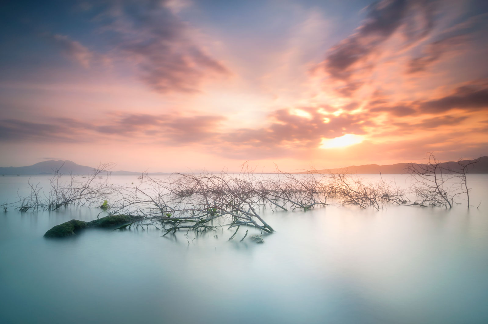 14mm, f/14, 25 sec, ISO160