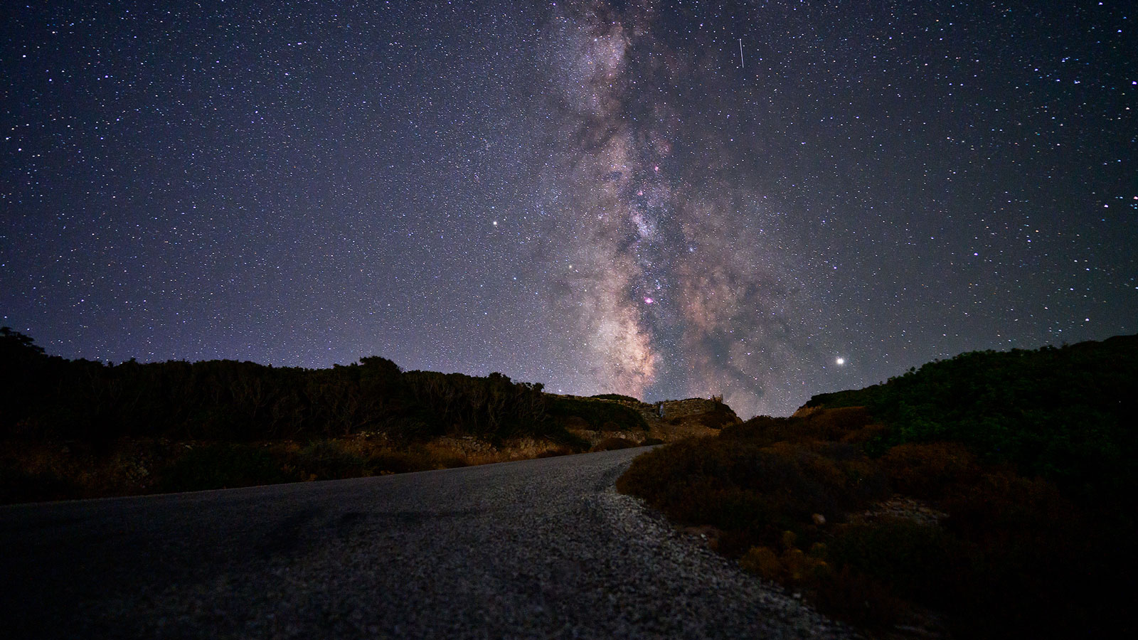 Tokina FíRIN 20mm F2 FE AF